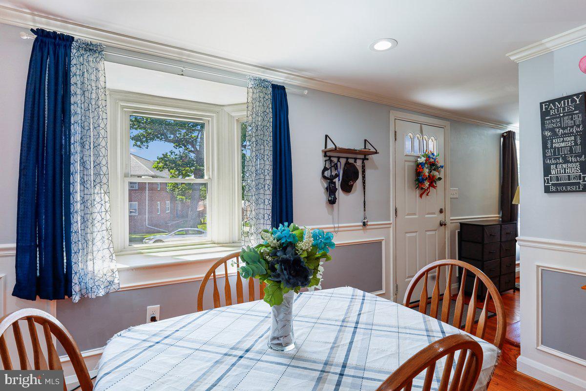 4818 Lindsay Road Baltimore, MD 21229 - Photo 6 of 29 Dining Room