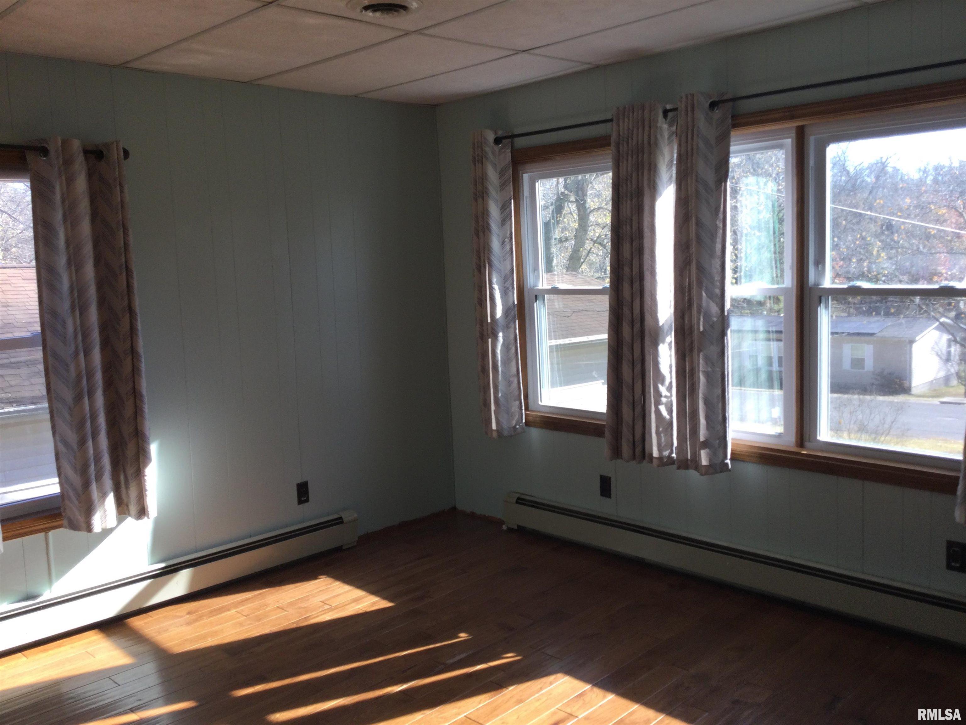 203 East Whitlock Street Jonesboro, IL 62952 - Photo 14 of 33