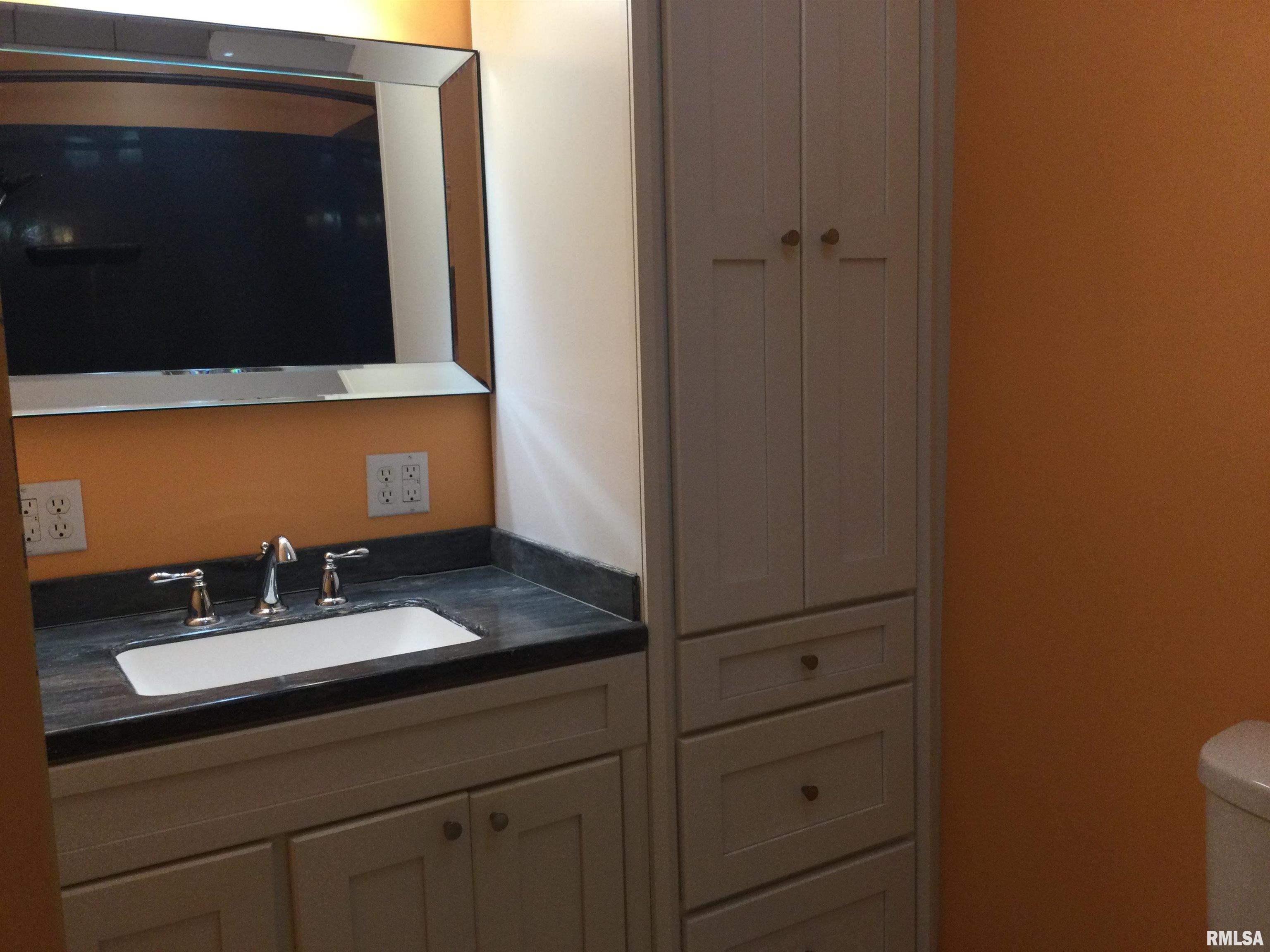 203 East Whitlock Street Jonesboro, IL 62952 - Photo 20 of 33