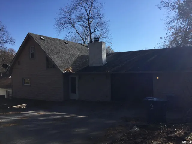 $99,999 | 203 East Whitlock Street, Jonesboro, IL 62952