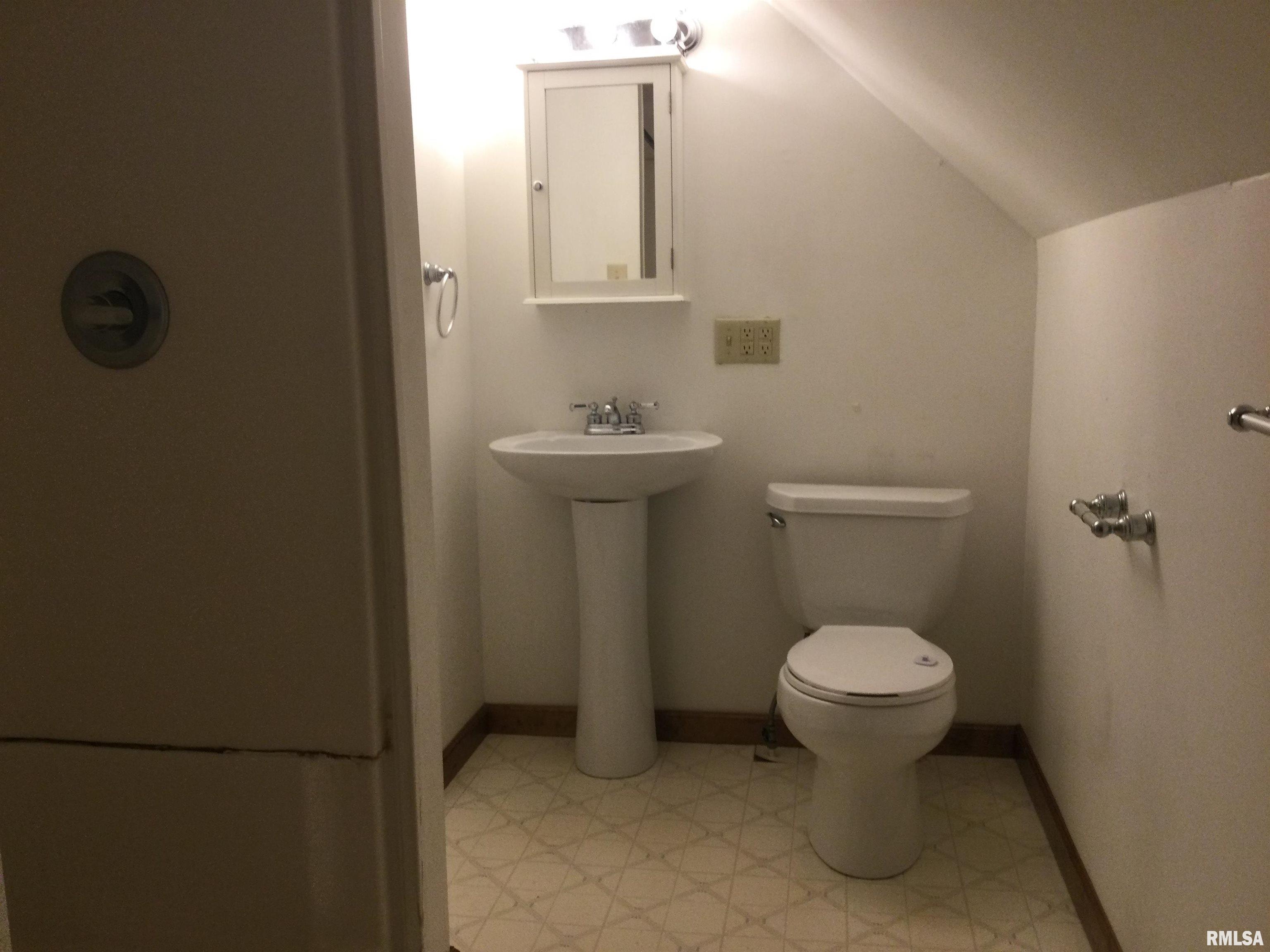 203 East Whitlock Street Jonesboro, IL 62952 - Photo 25 of 33