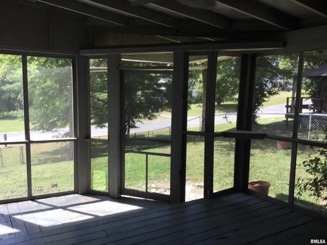 $99,999 | 203 East Whitlock Street, Jonesboro, IL 62952