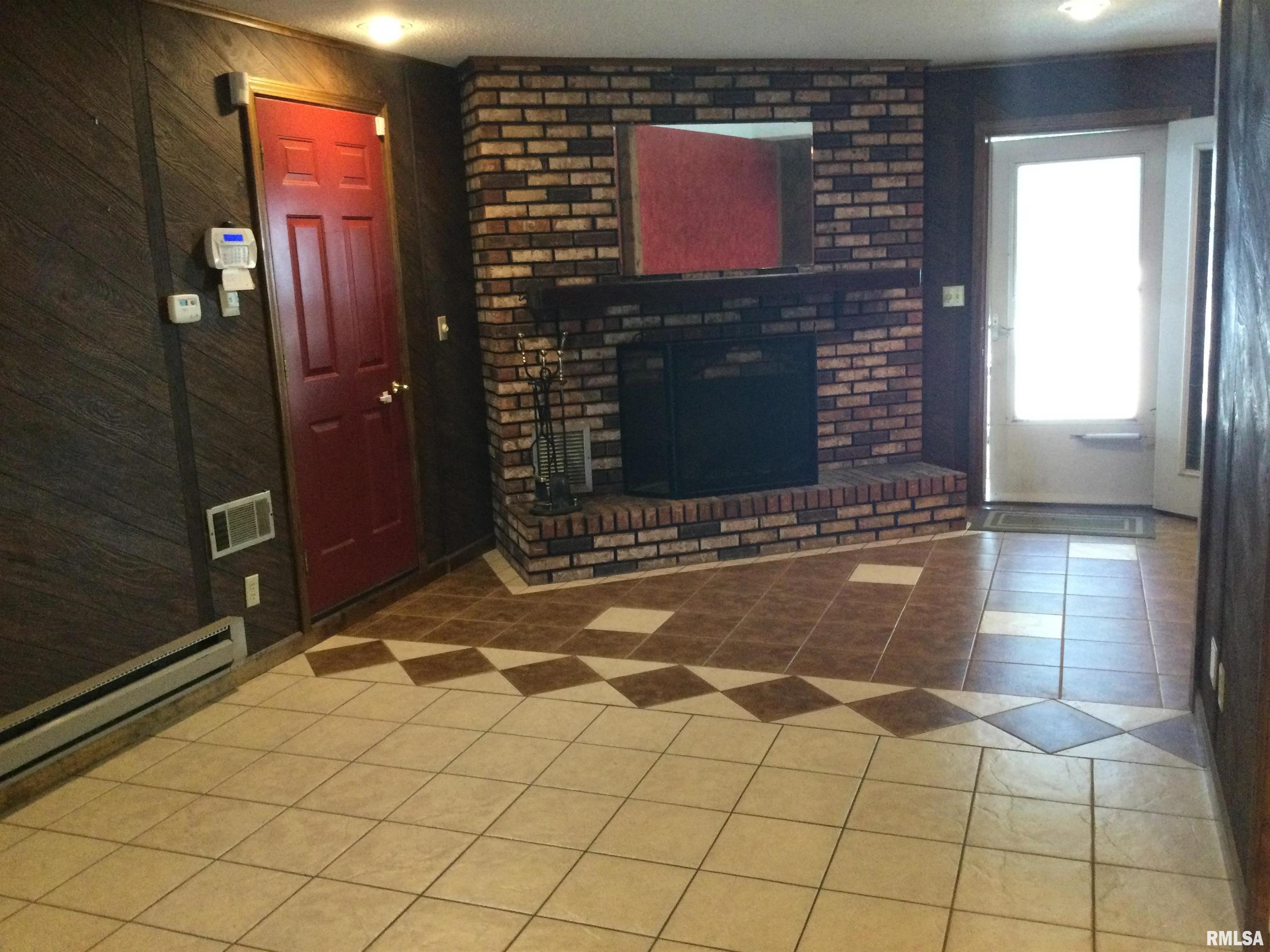 203 East Whitlock Street Jonesboro, IL 62952 - Photo 6 of 33