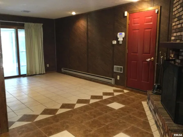 $97,000 | 203 East Whitlock Street, Jonesboro, IL 62952