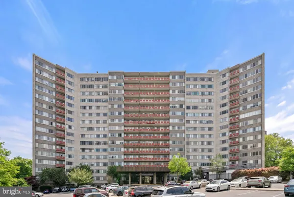 $2,500 | 5340 Holmes Run Parkway, Unit 704, Alexandria, VA 22304