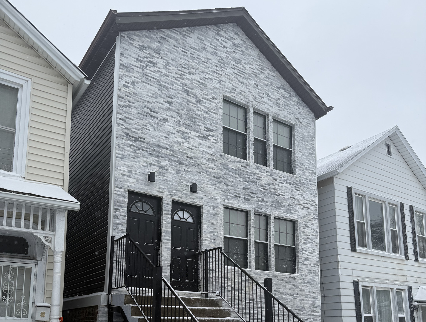 2702 South Union Avenue, Unit 2 Chicago, IL 60616 - Photo 2 of 7