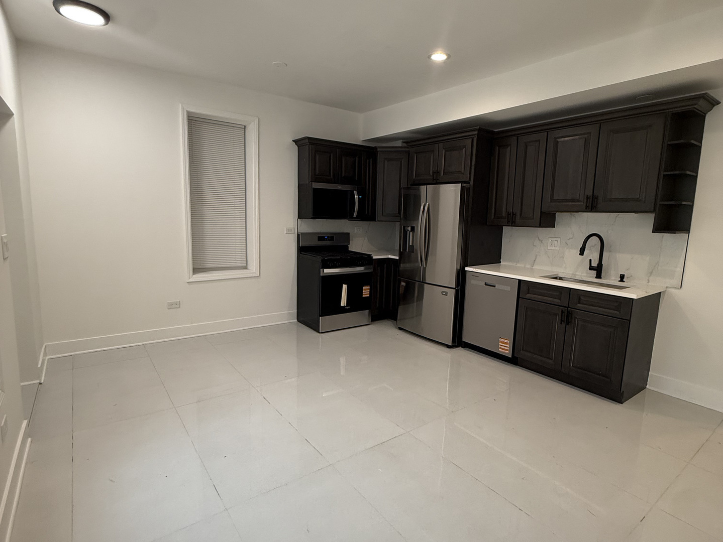 2702 South Union Avenue, Unit 2 Chicago, IL 60616 - Photo 6 of 7