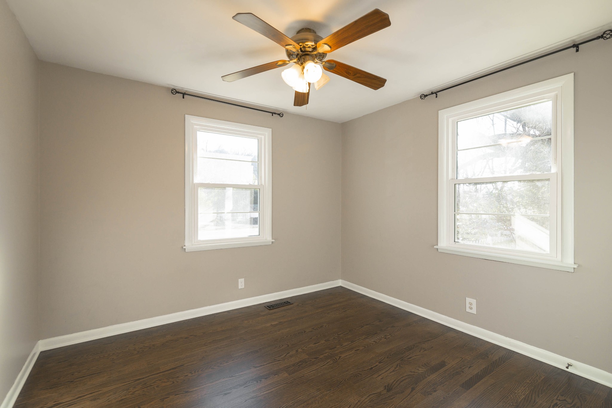 4032 Clovercroft Road Franklin, TN 37067 - Photo 13 of 20 Gallery Image 13