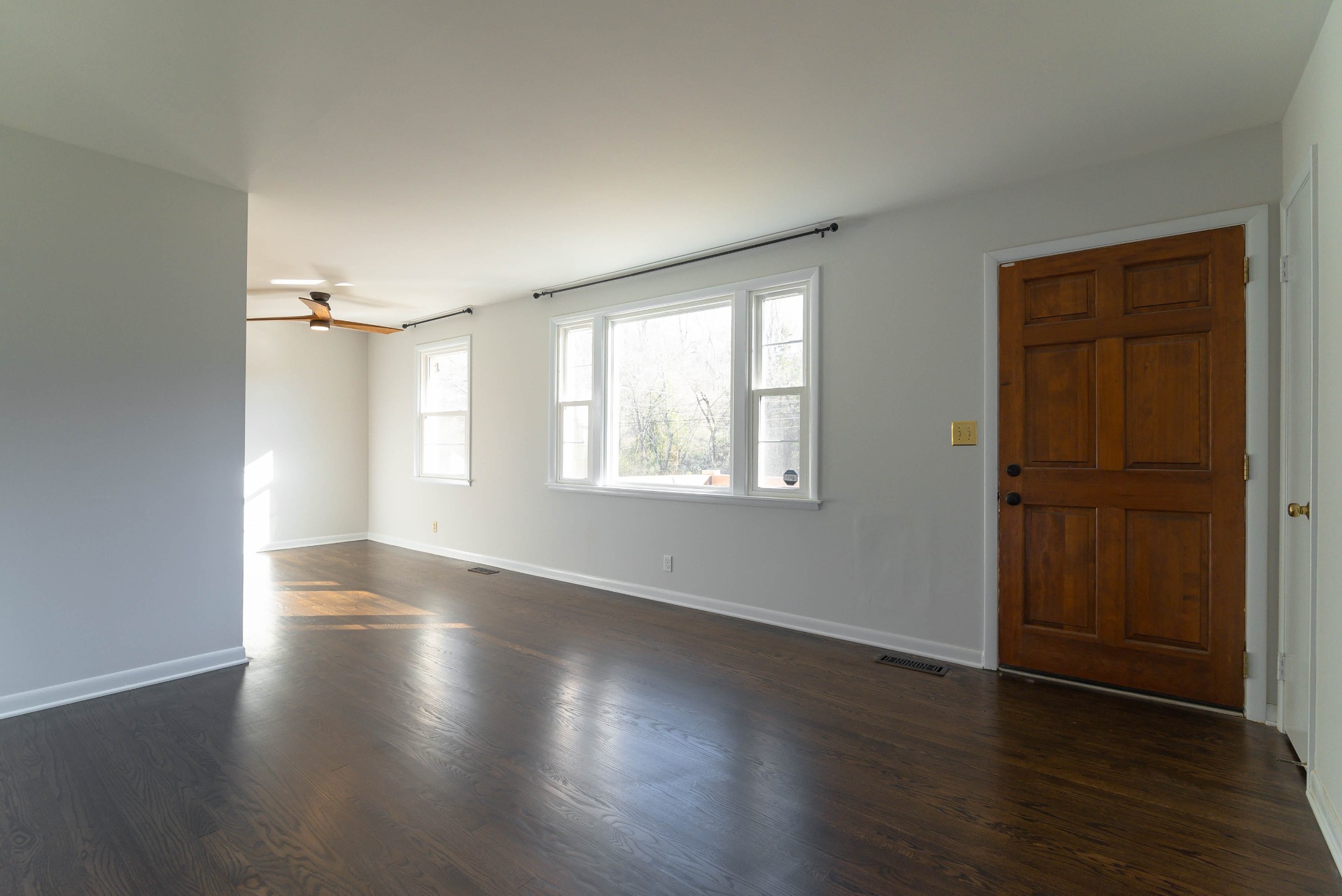 4032 Clovercroft Road Franklin, TN 37067 - Photo 6 of 20 Gallery Image 6