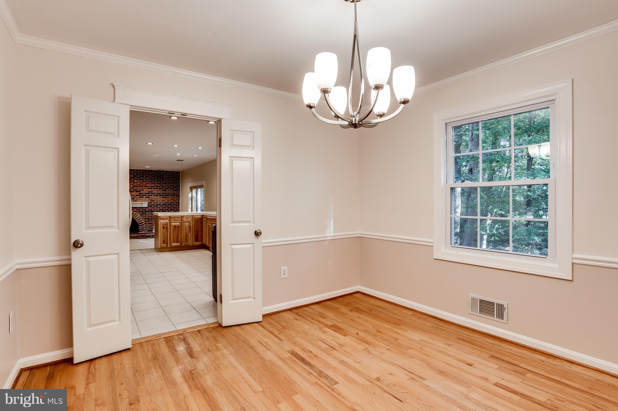 10935 Swansfield Road Columbia, MD 21044 - Photo 11 of 30 Dining Room
