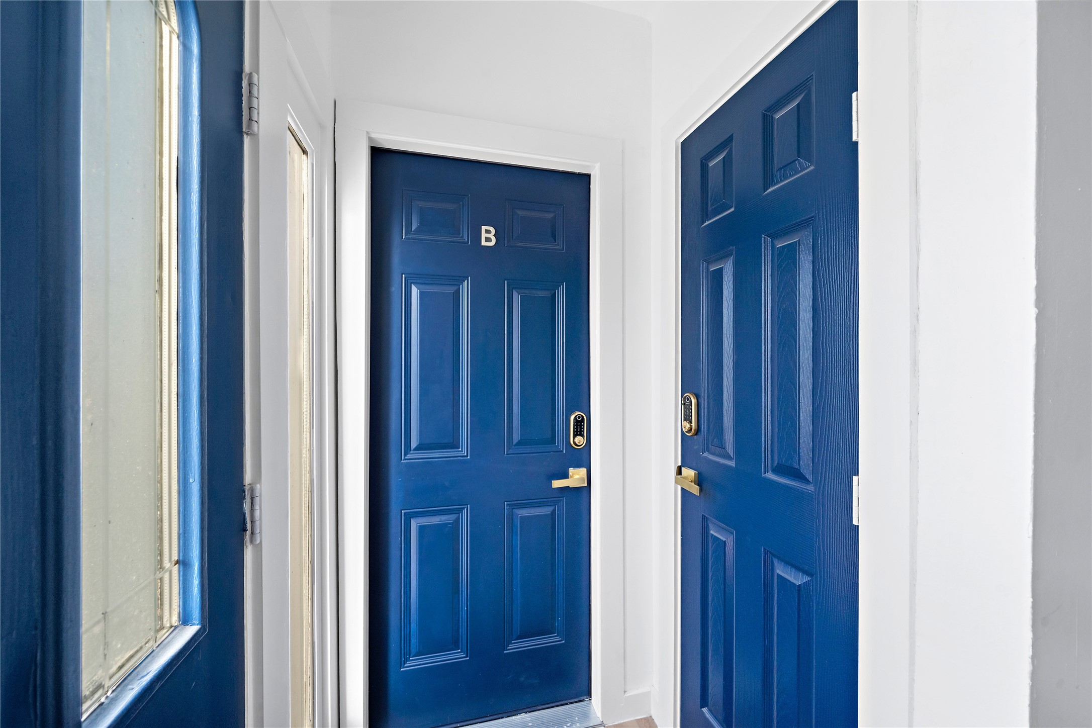 3901 Dallas Street, Unit B Houston, TX 77023 - Photo 7 of 32 a view of front door