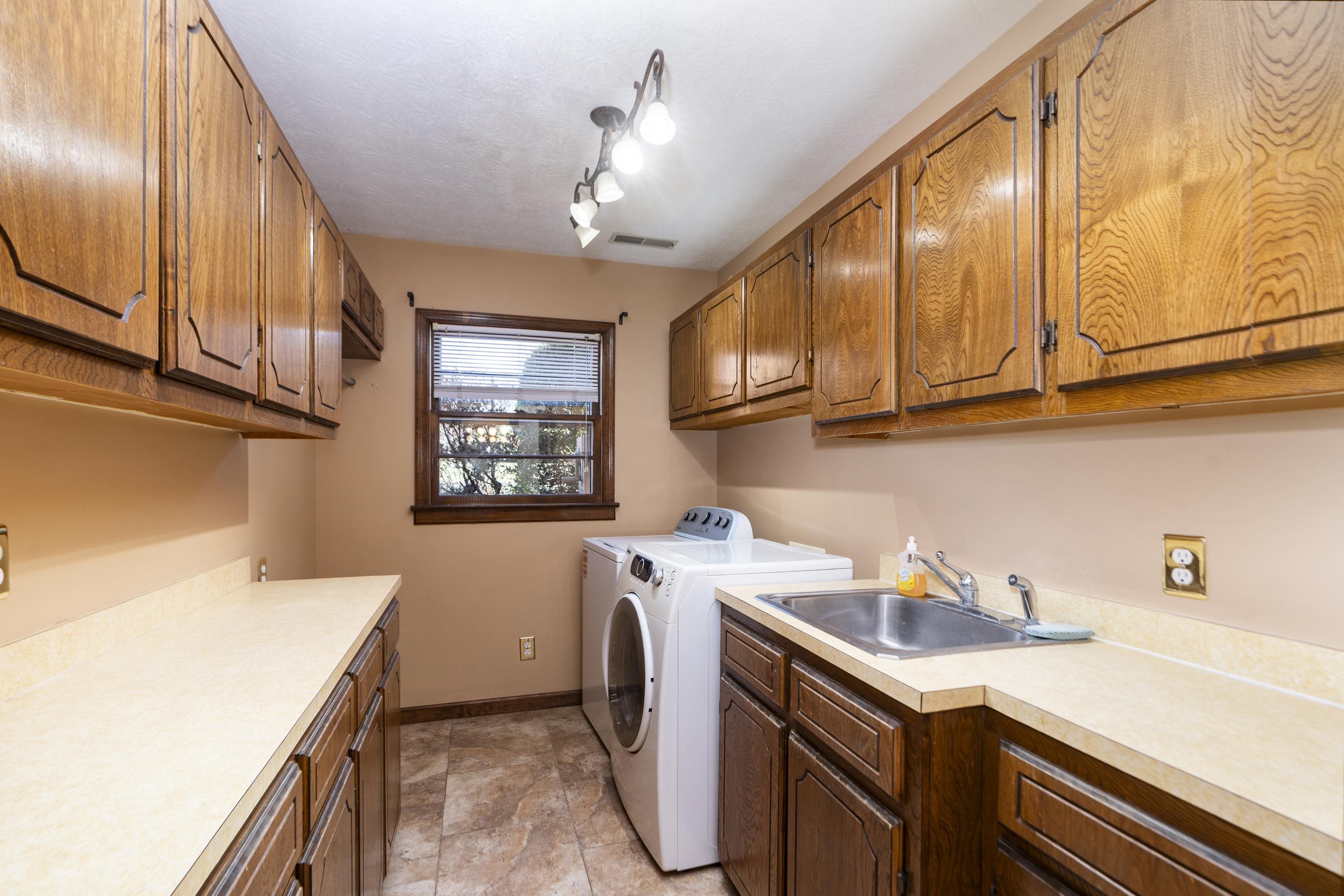 109 Country Lodge Road Waynesboro, VA 22980 - Photo 27 of 40