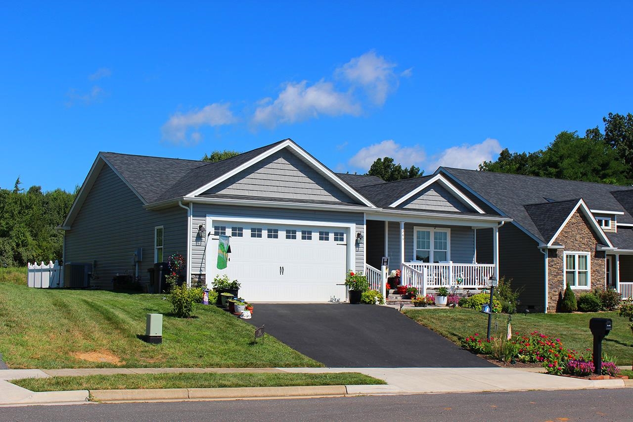 349 Ridge Crest Terrace Waynesboro, VA 22980 - Photo 2 of 41 Gallery Image 2