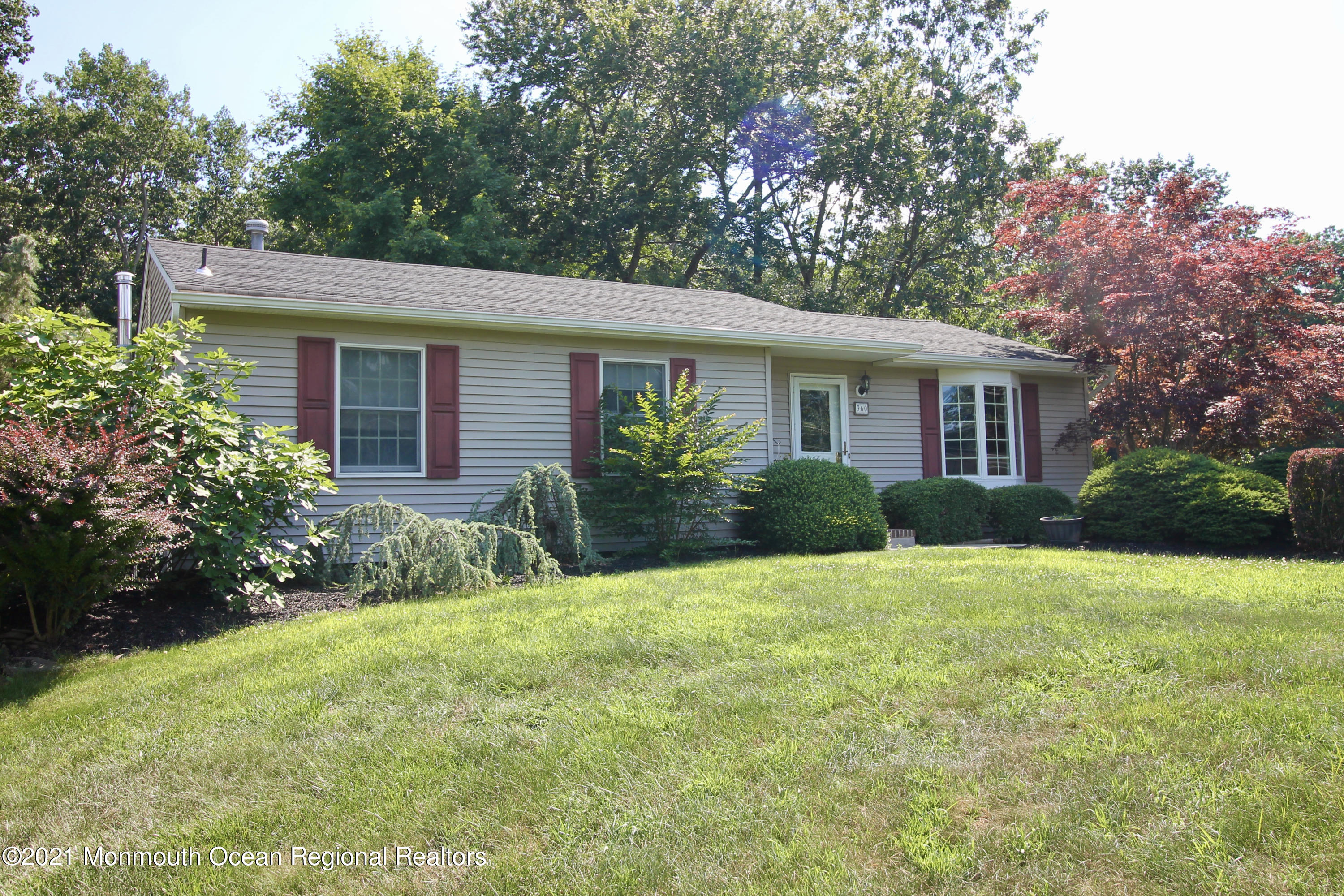 360 Leesville Road Jackson, NJ 08527 - Photo 3 of 45 7B53DFBD-E37A-4B63-82DA-44736939D67D_1_2