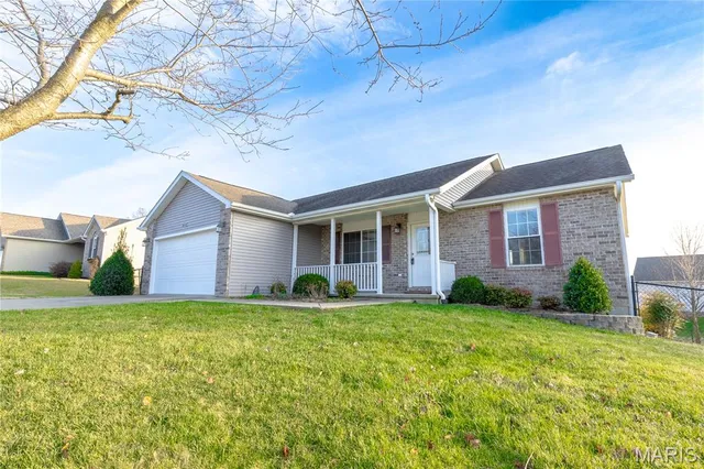 $299,000 | 171 Glen Oak Drive, Jackson, MO 63755