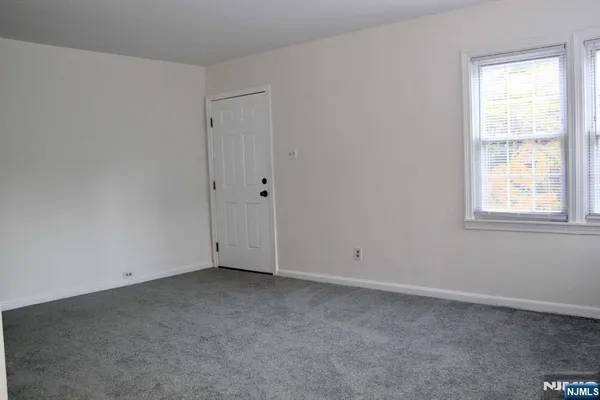 $3,000 | 102 Paterson Avenue, Unit 1, Midland Park, NJ 07432