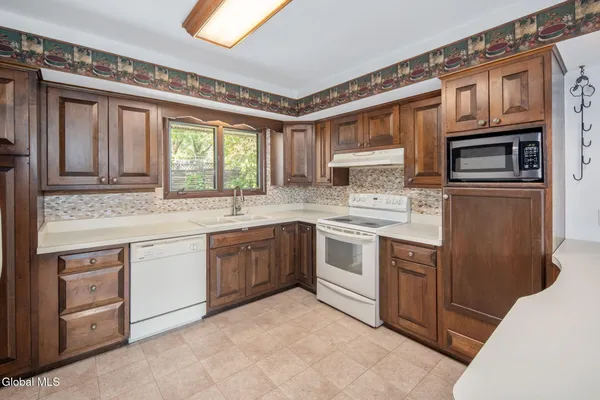 $260,000 | 122 Lincoln Avenue, Cobleskill, NY 12043