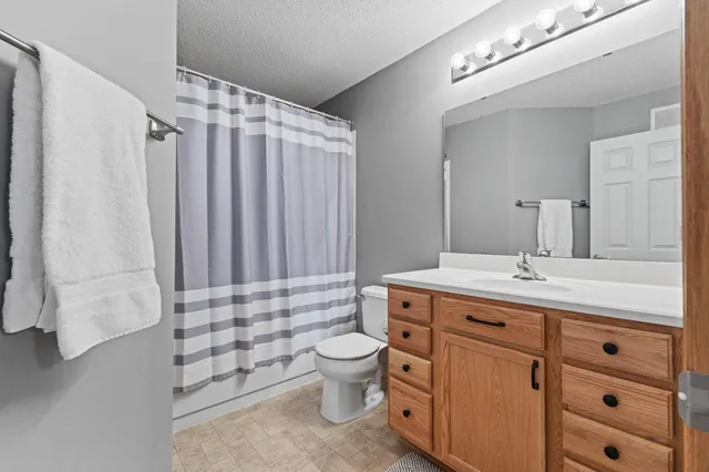 $260,000 | 2593 136th Street West, Rosemount, MN 55068