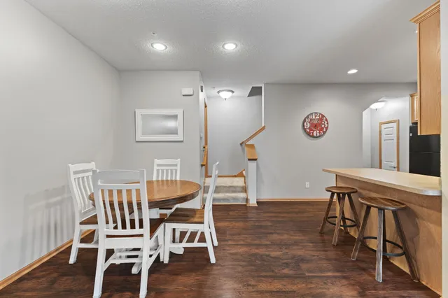 $260,000 | 2593 136th Street West, Rosemount, MN 55068