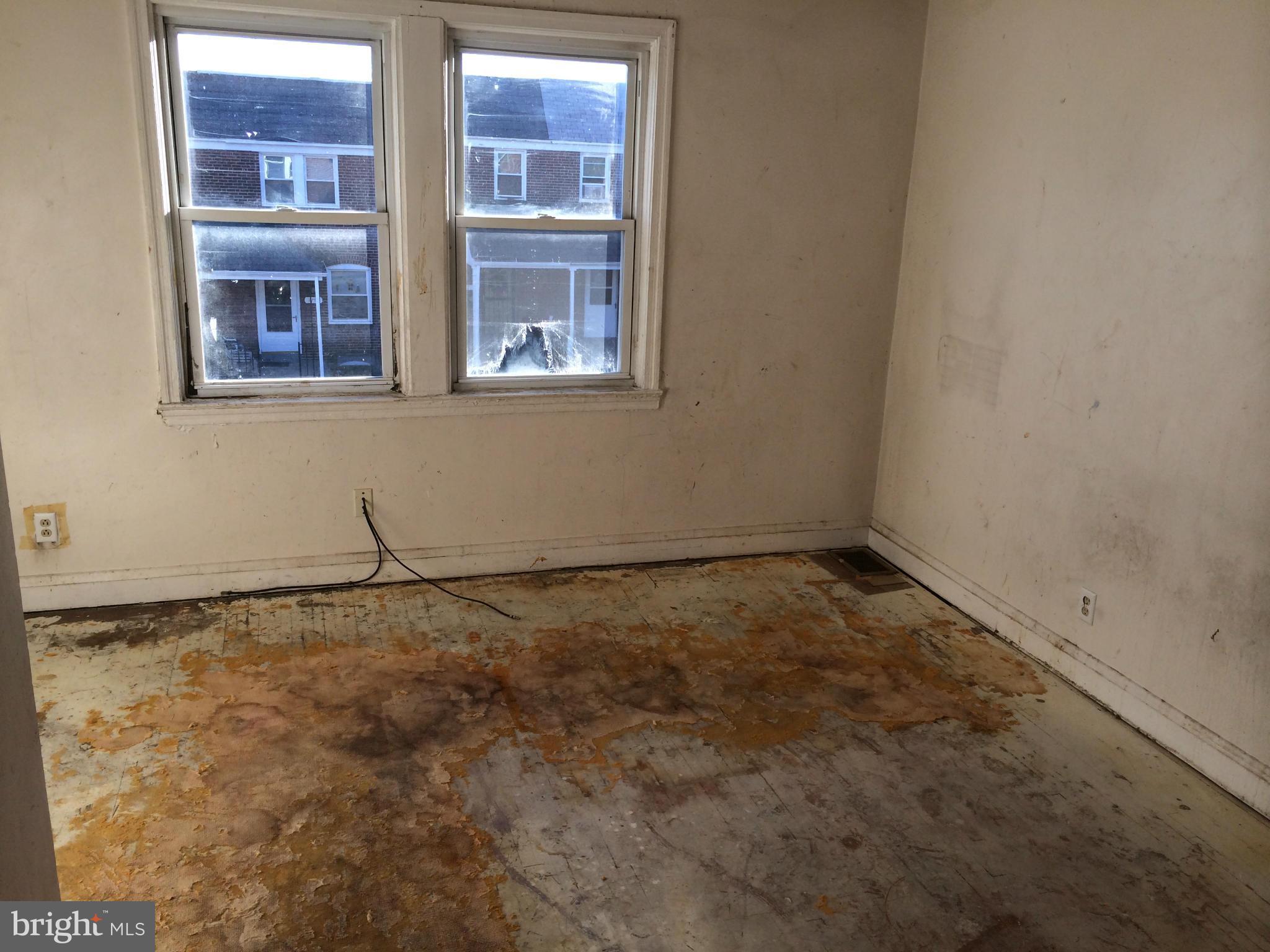 3722 Flowerton Road Baltimore, MD 21229 - Photo 6 of 10 Bedroom