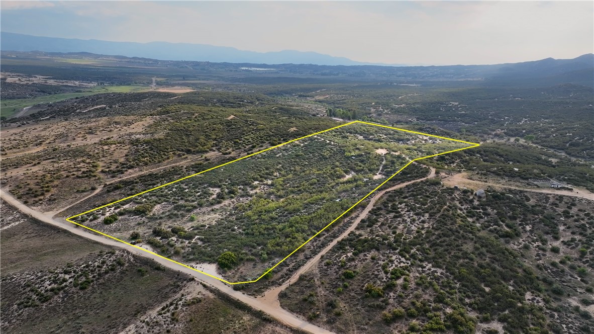 4 Indian Road Anza, CA 92539 - Photo 4 of 17 a view of an outdoor space