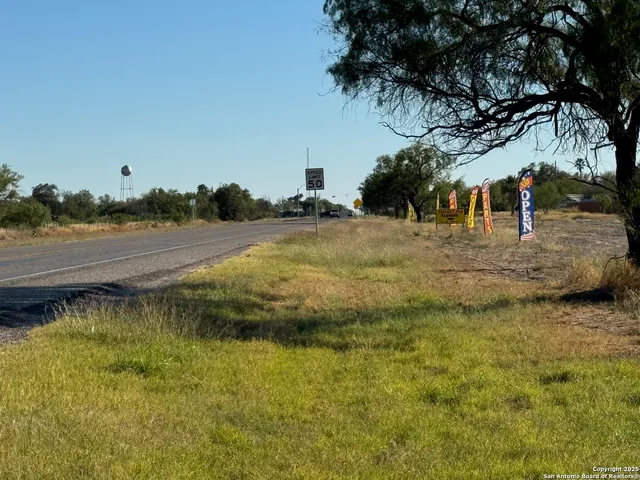 $289,000 | Lot 13 Summerwood Lane, La Pryor, TX 78872