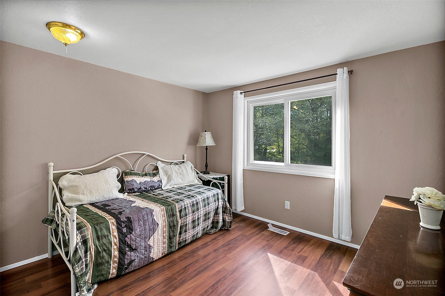 9060 Northeast Morgan Road Bainbridge Island, WA 98110 - Photo 19 of 37 Gallery Image 19