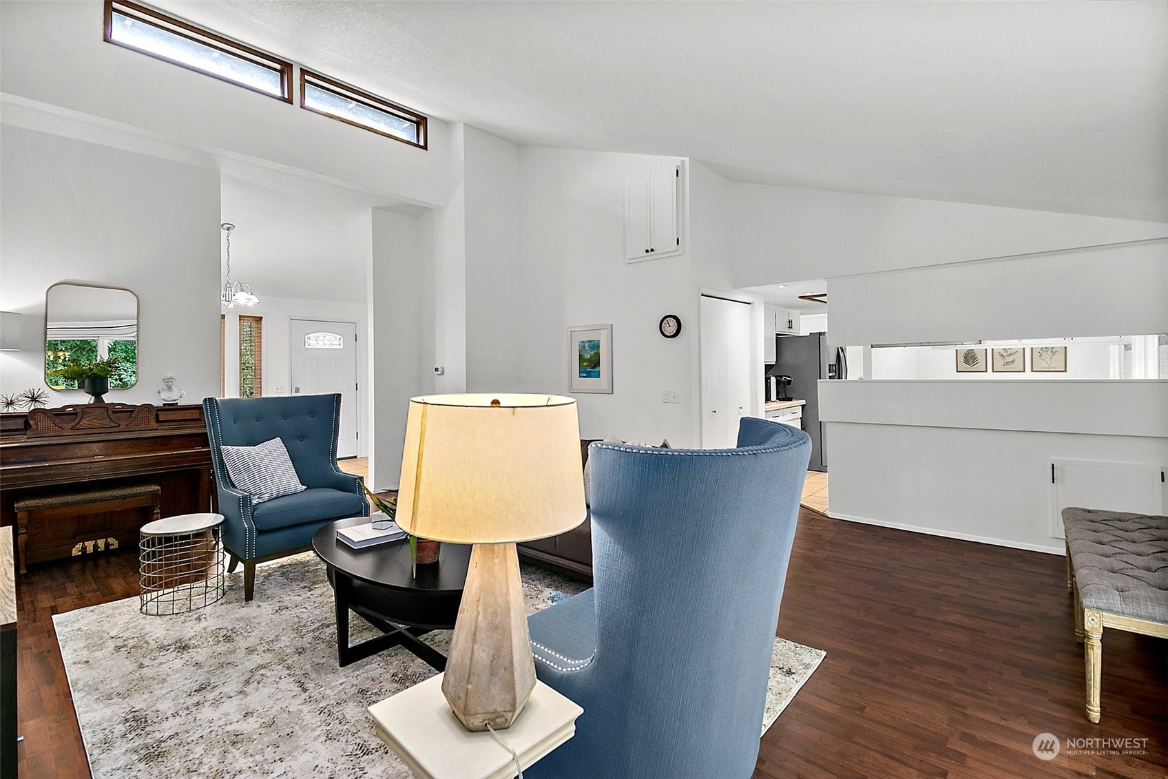 9060 Northeast Morgan Road Bainbridge Island, WA 98110 - Photo 6 of 37 Gallery Image 6