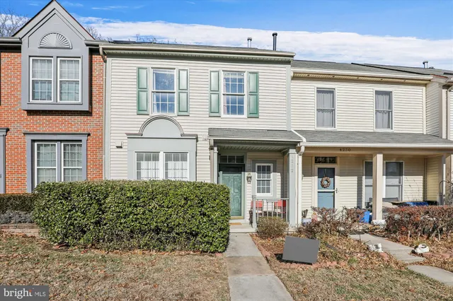 $2,600 | 4232 Devonwood Way, Woodbridge, VA 22192