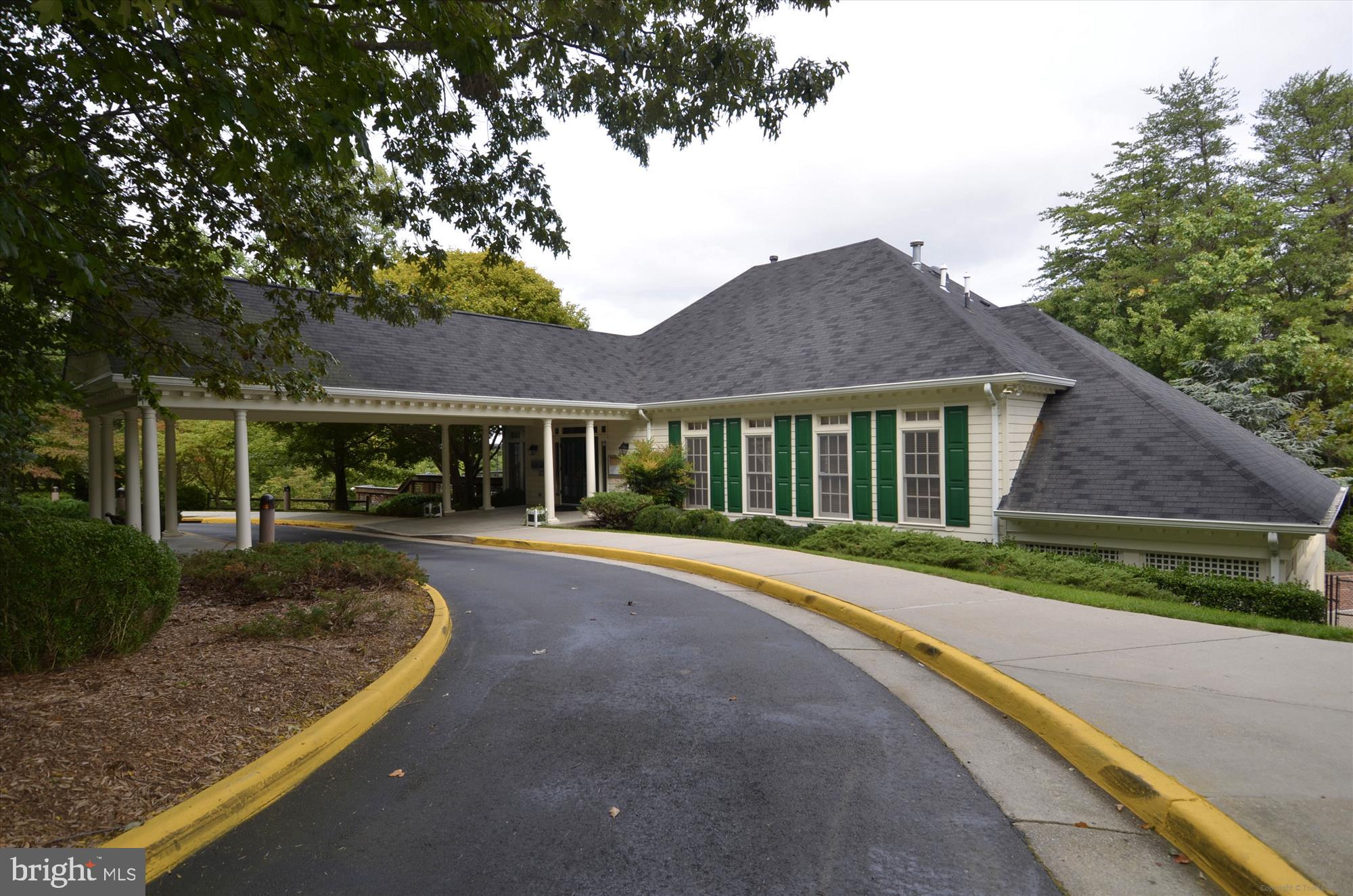 4232 Devonwood Way Woodbridge, VA 22192 - Photo 23 of 33 Westridge Swim & Racquet Club