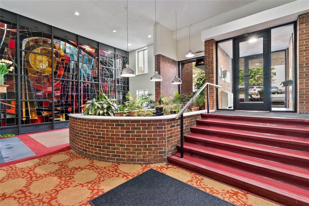 5 Bayard Road, Unit 416 Shadyside, PA 15213 - Photo 4 of 20 a living room filled with furniture