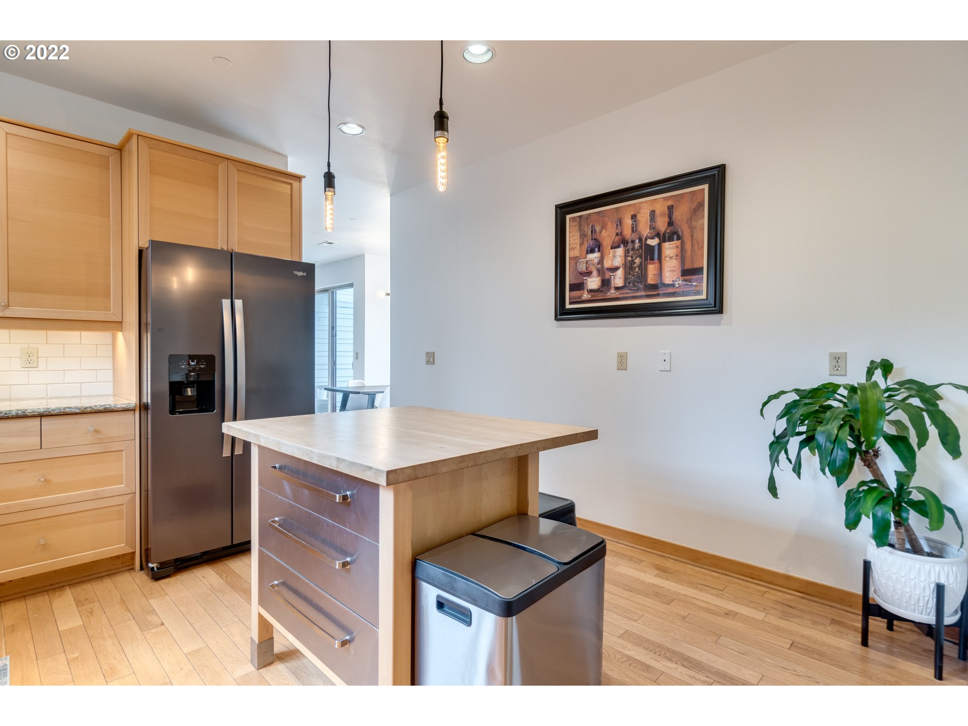5049 Southwest View Point Terrace Portland, OR 97239 - Photo 11 of 26 Gallery Image 11