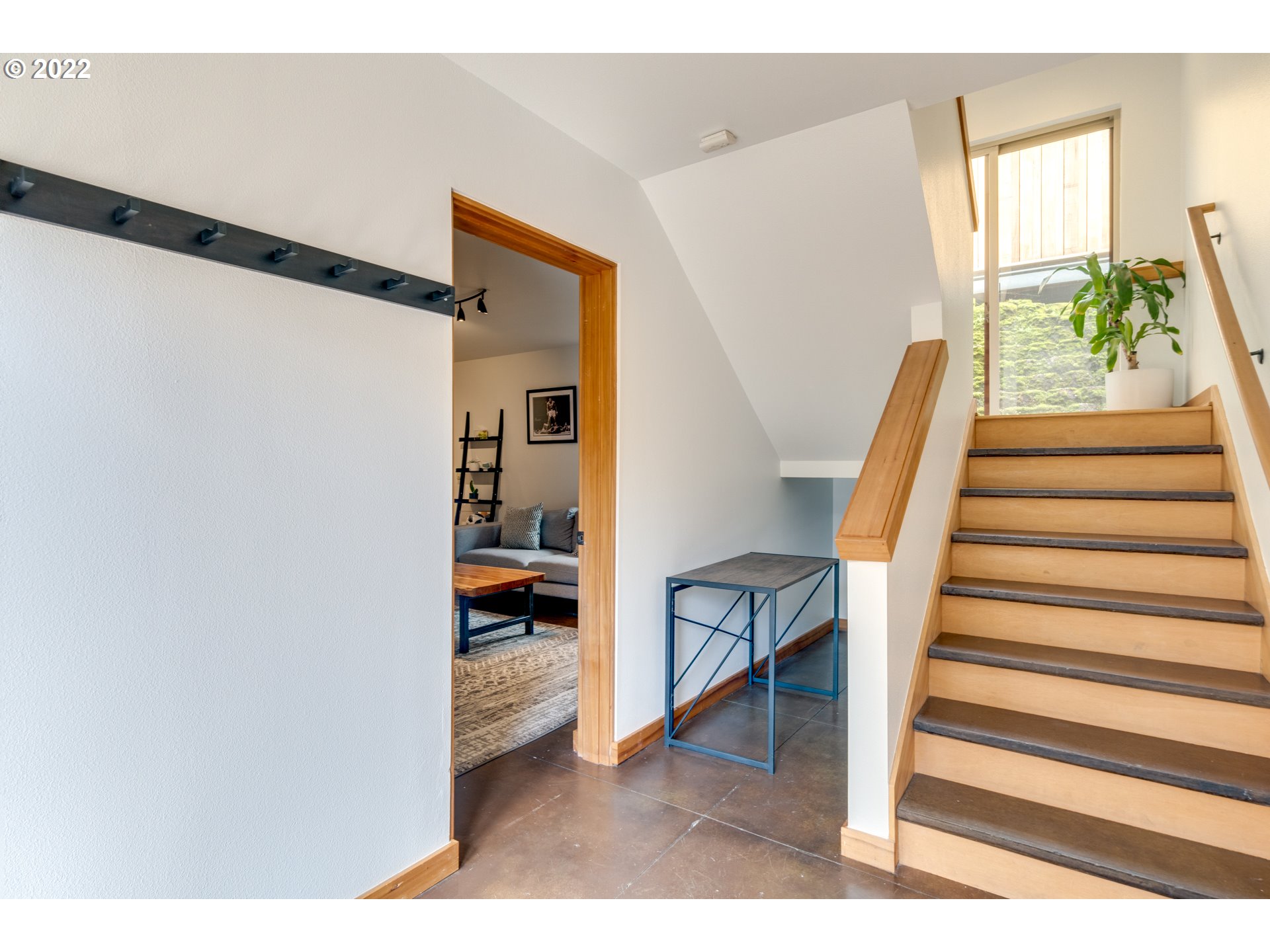 5049 Southwest View Point Terrace Portland, OR 97239 - Photo 19 of 26 Entrance/Foyer