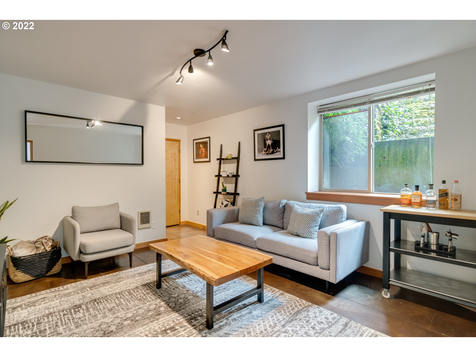 5049 Southwest View Point Terrace Portland, OR 97239 - Photo 21 of 26 Gallery Image 21