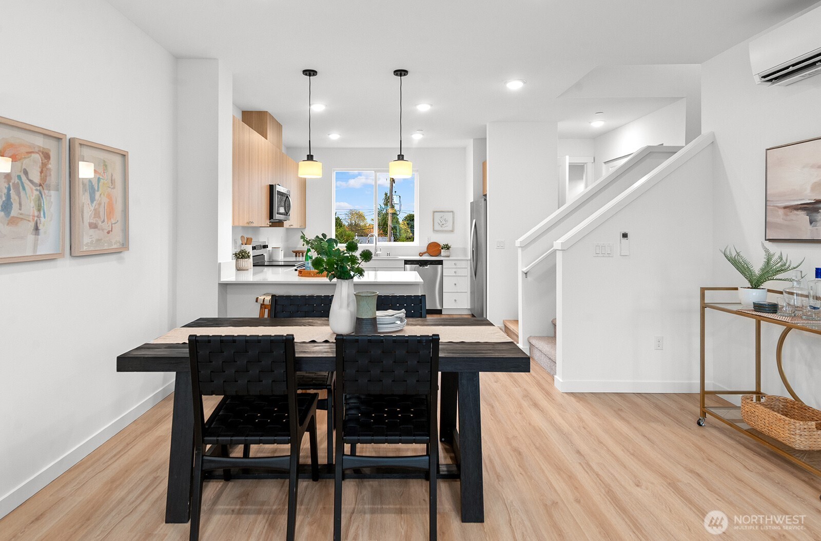 1403 Southwest 111th Lane Seattle, WA 98146 - Photo 11 of 39