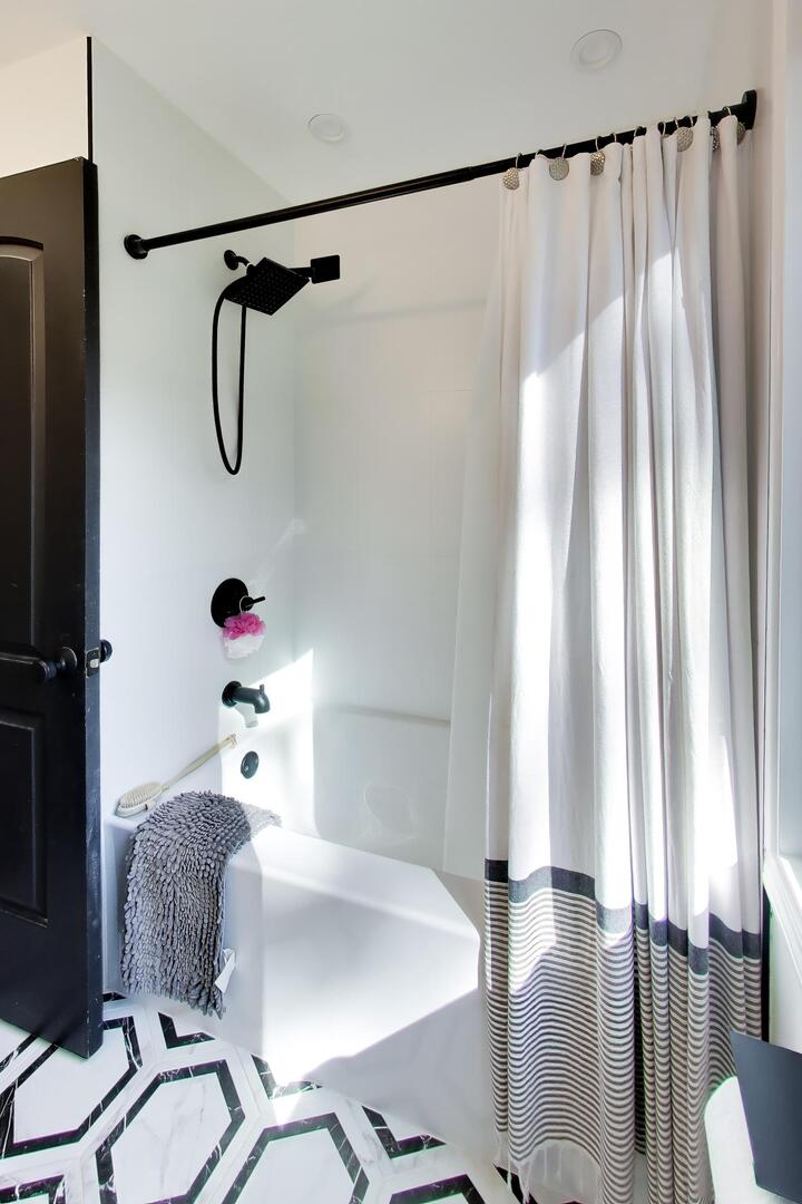 901 Locust Road Wilmette, IL 60091 - Photo 38 of 65 Gallery Image 38