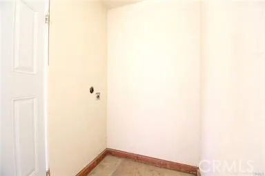 a view of utility room