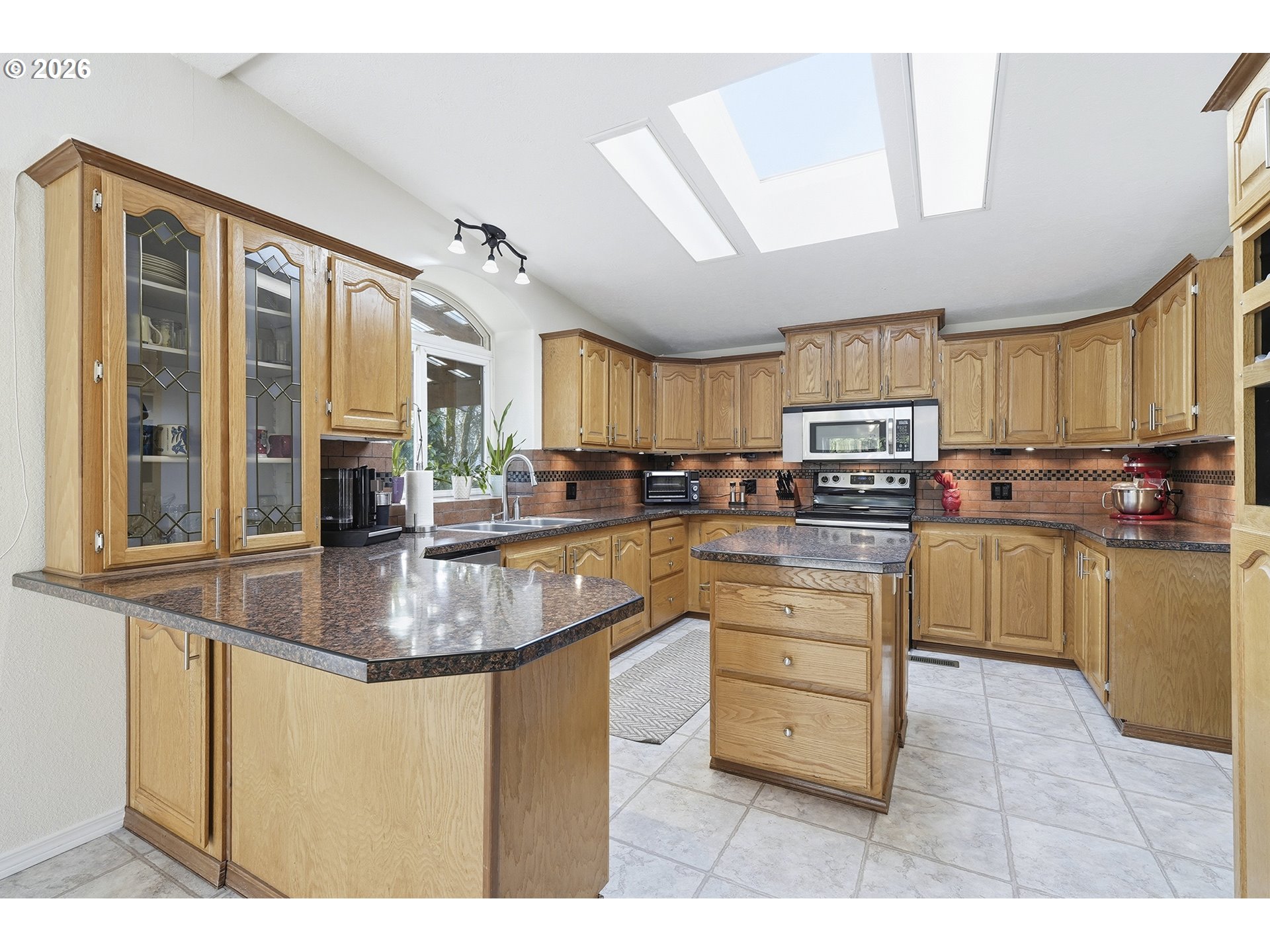 18530 South Fischers Mill Road Oregon City, OR 97045 - Photo 11 of 45 Kitchen
