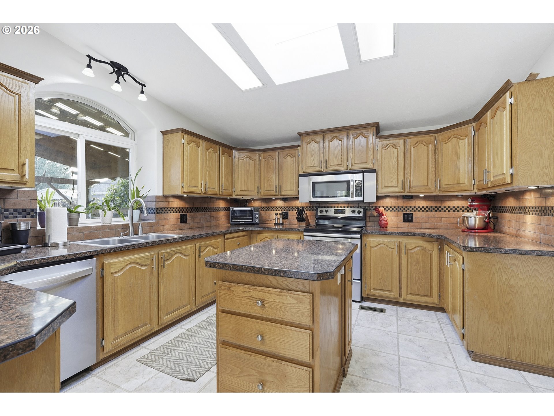 18530 South Fischers Mill Road Oregon City, OR 97045 - Photo 13 of 45