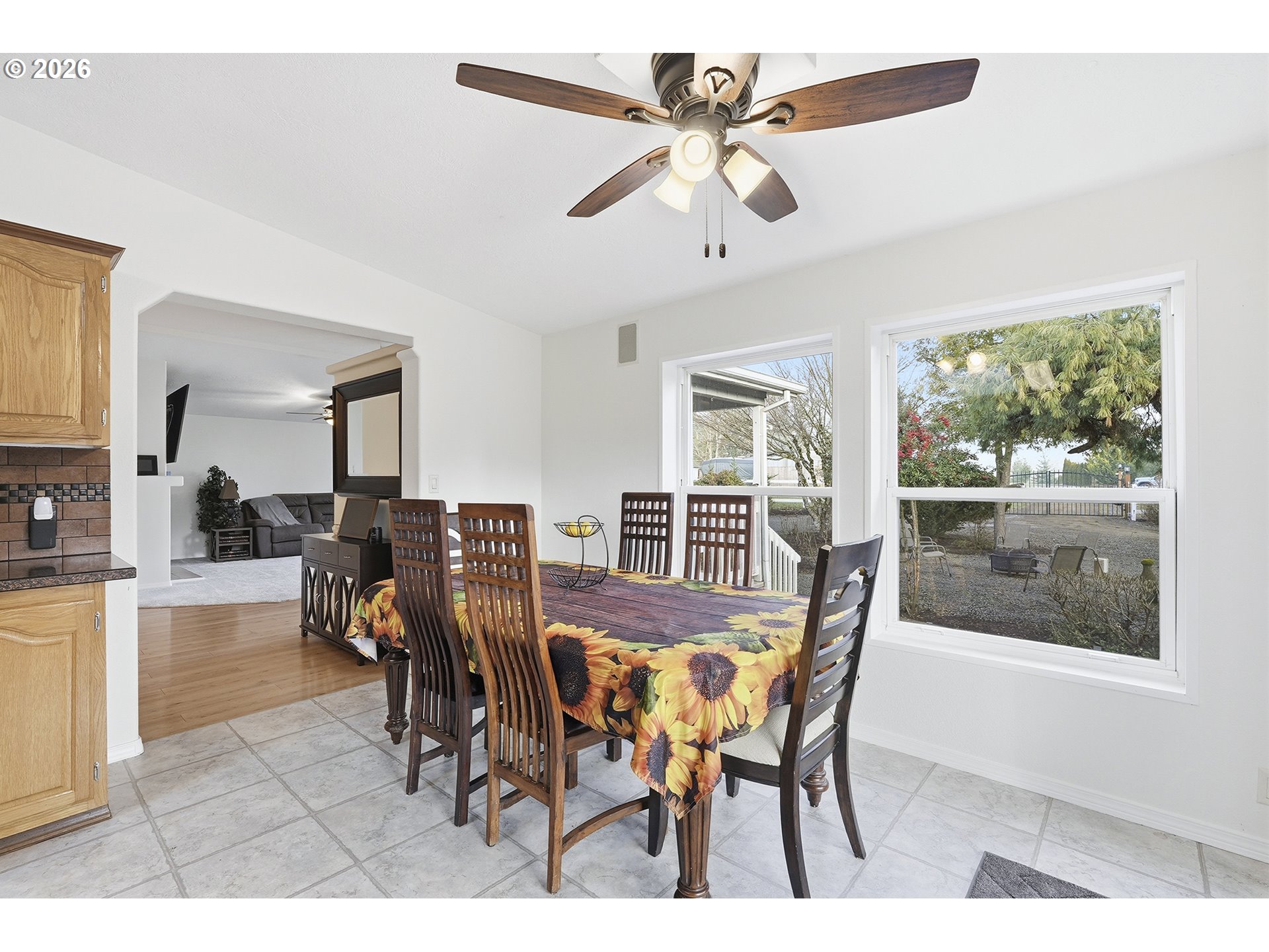18530 South Fischers Mill Road Oregon City, OR 97045 - Photo 10 of 45 Breakfast Area
