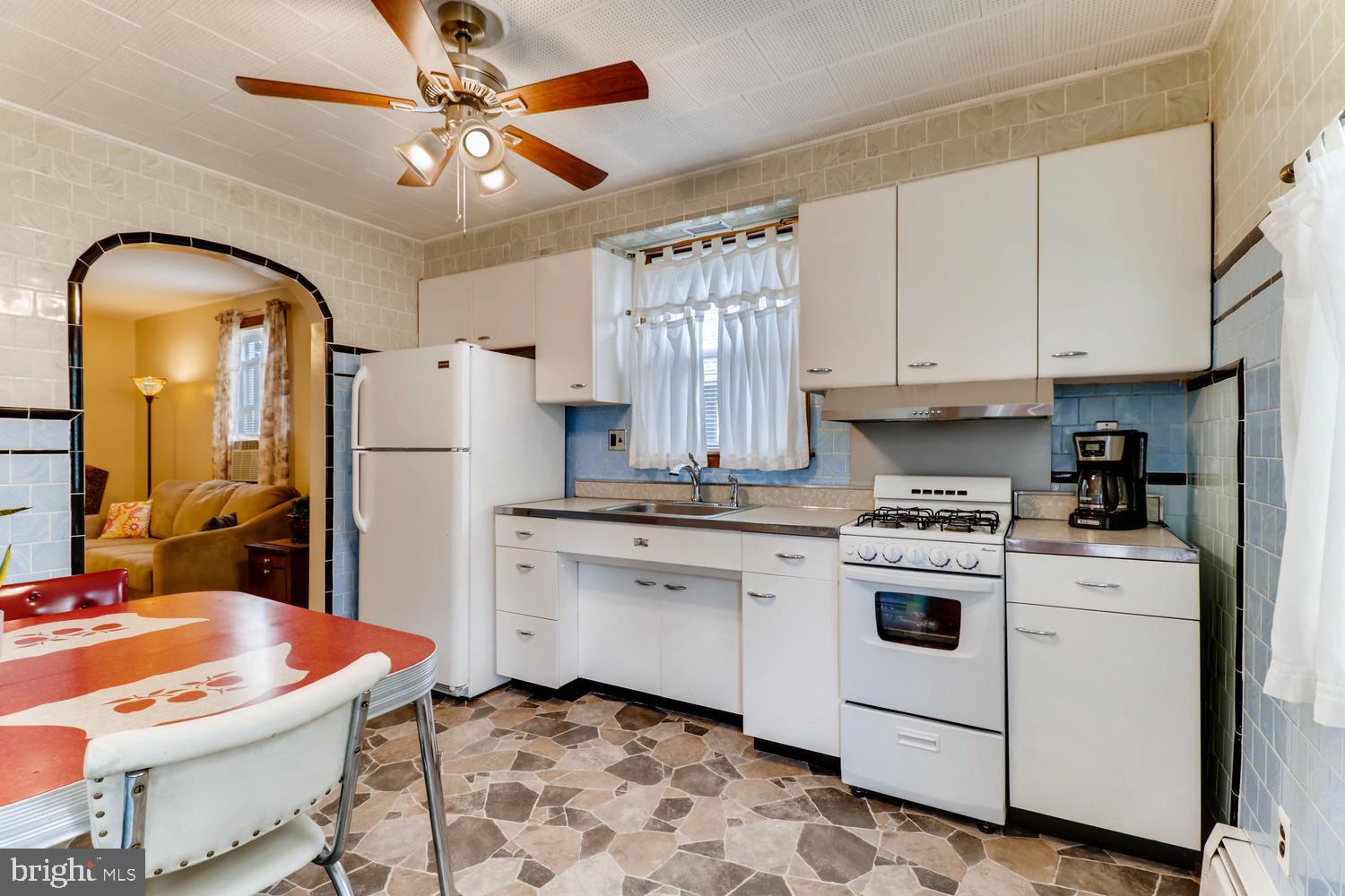 412 Riverside Road Baltimore, MD 21221 - Photo 11 of 29