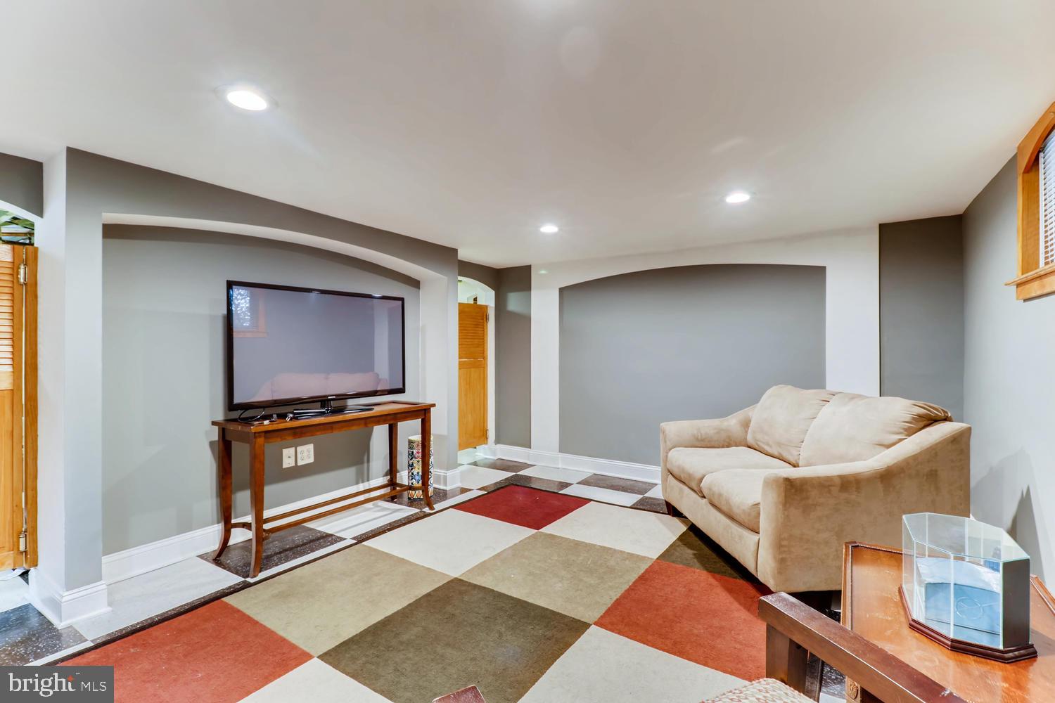 412 Riverside Road Baltimore, MD 21221 - Photo 23 of 29