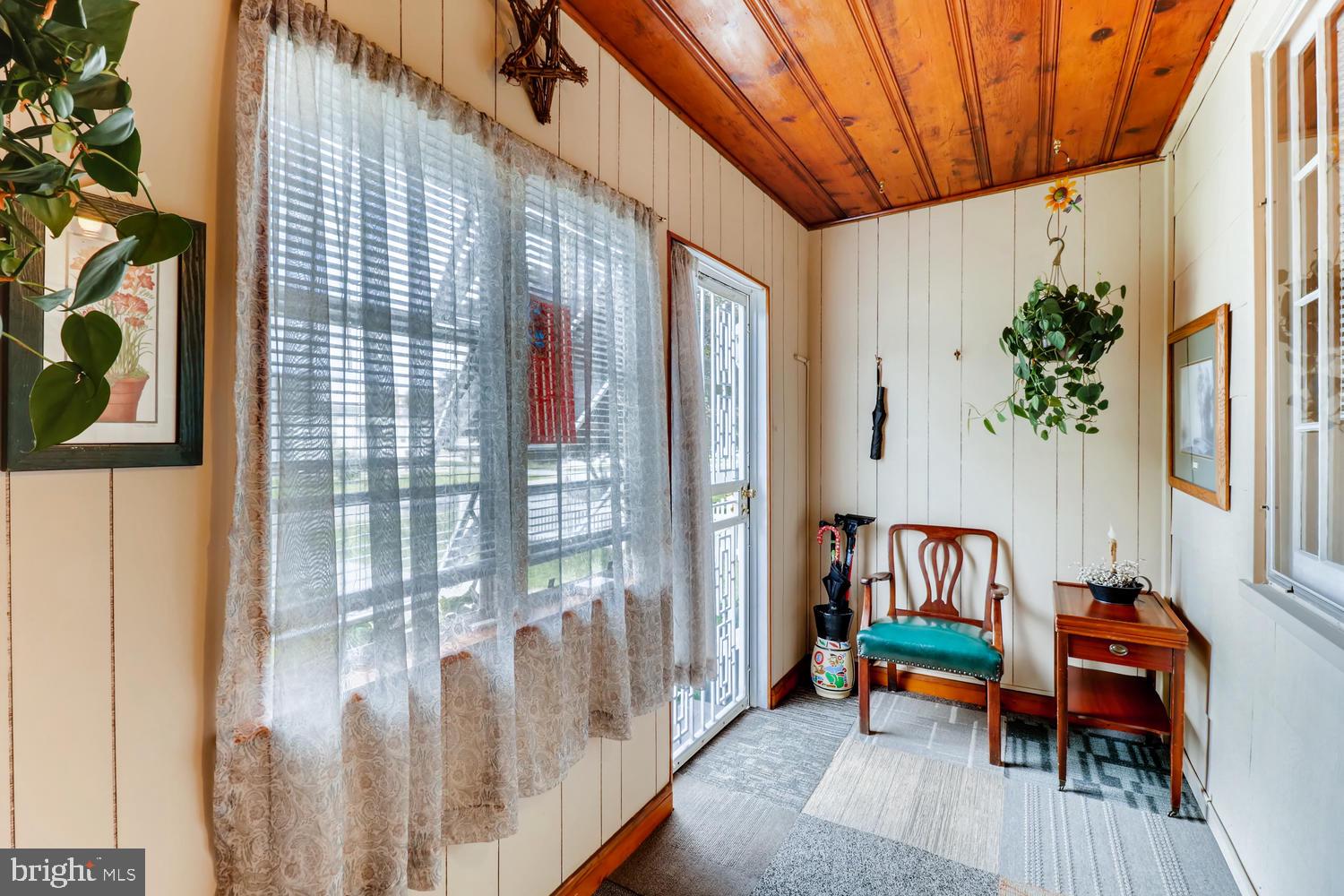 412 Riverside Road Baltimore, MD 21221 - Photo 4 of 29