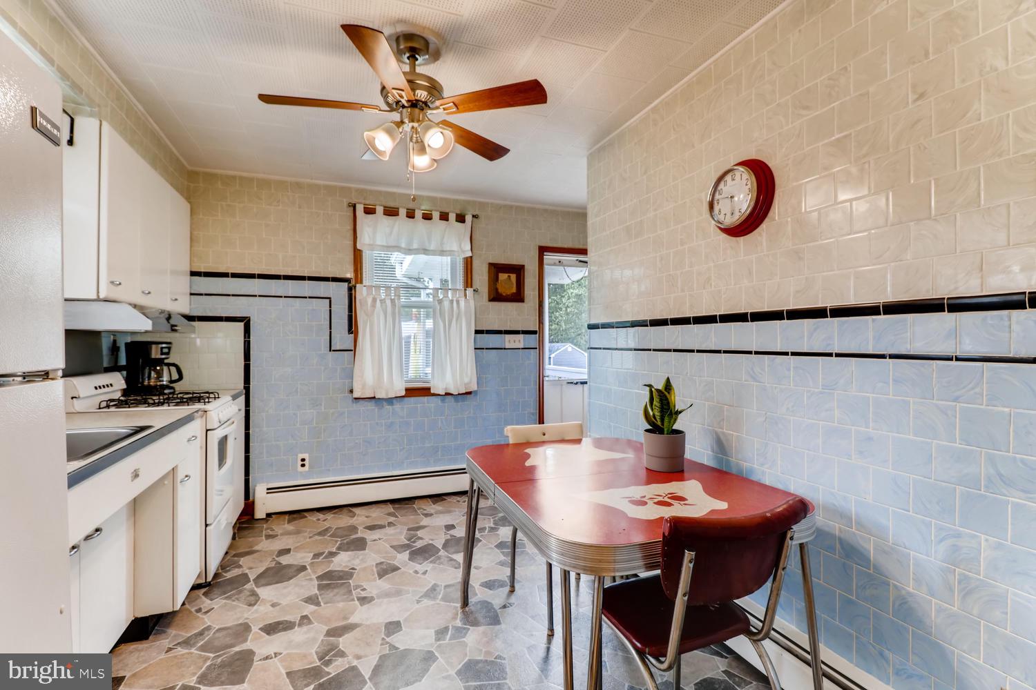 412 Riverside Road Baltimore, MD 21221 - Photo 9 of 29