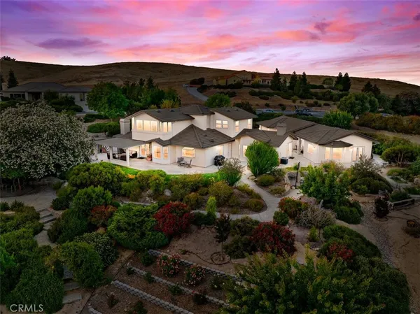 $2,000,000 | 2035 Calle Pattito, Templeton, CA 93465