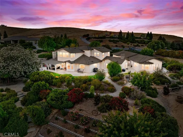 $2,000,000 | 2035 Calle Pattito, Templeton, CA 93465