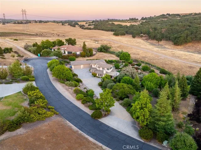 $2,000,000 | 2035 Calle Pattito, Templeton, CA 93465