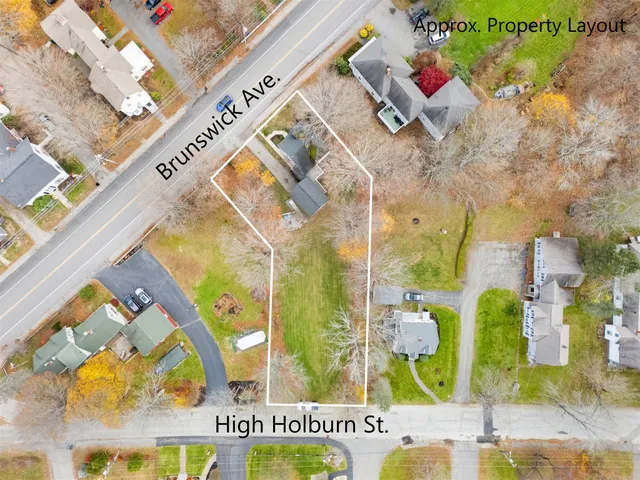 $293,000 | 219 Brunswick Avenue, Gardiner, ME 04345