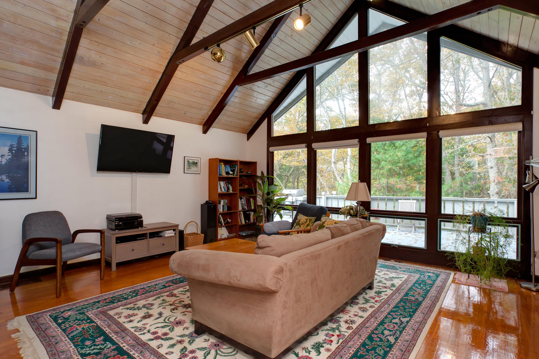 169 Glenneagle Drive Mashpee, MA 02649 - Photo 3 of 28 006_169Glenneagle_10292019