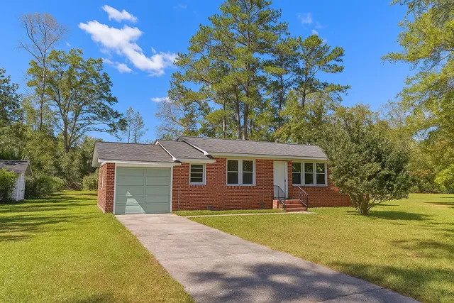 $199,000 | 605 Poplar Street, Walterboro, SC 29488